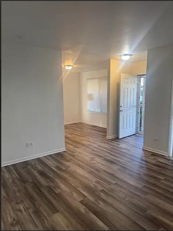 Foto del edificio - 4493 Provincetown Dr