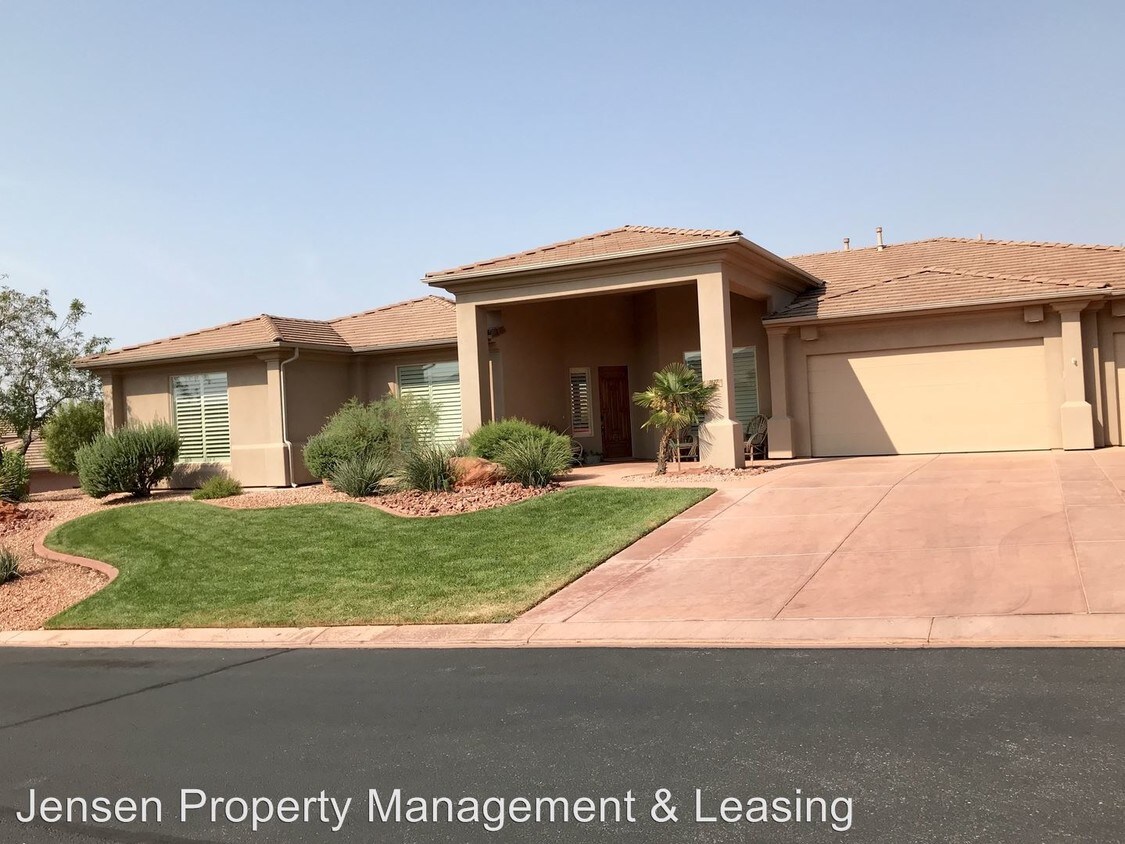 Primary Photo - 1627 N Palo Verde Dr