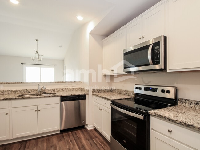 Building Photo - 7113 Boykin Spaniel Way
