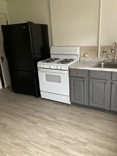 Foto del edificio - 1703 Cedar Ave