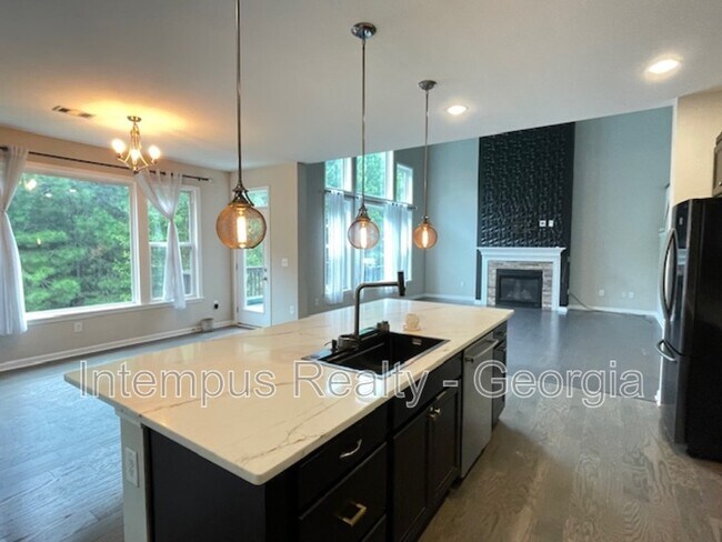 Building Photo - 3816 Thackary Dr