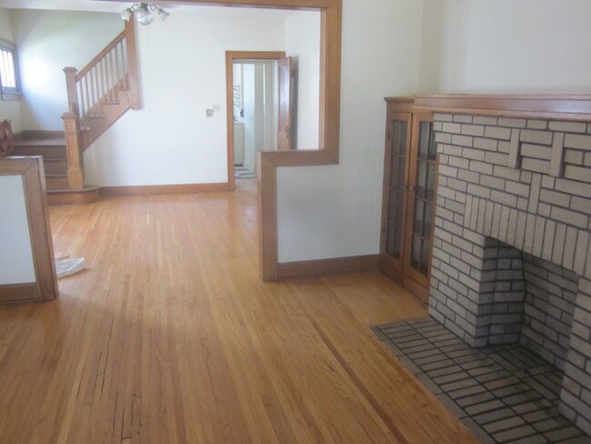 Zona muy abierta - 2872 Indianola Ave