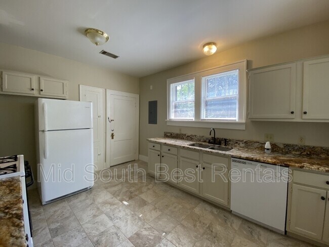 Building Photo - 809 Orange St