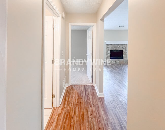 Building Photo - 371 Walker Dr