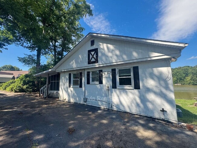 Photo - 746 Pistol Club Rd House
