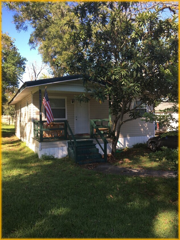 Primary Photo - 2 BR / 2 BA Single Family Home - Walk to FSU