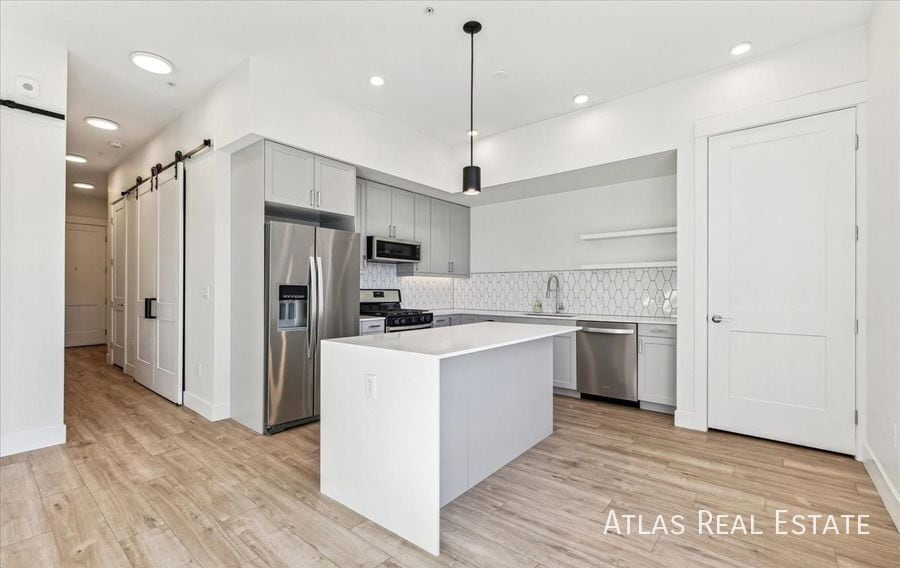 Primary Photo - 2876 W 53rd Ave