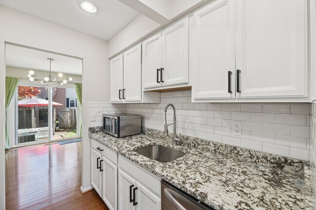 Foto del edificio - 9934 Longford Ct