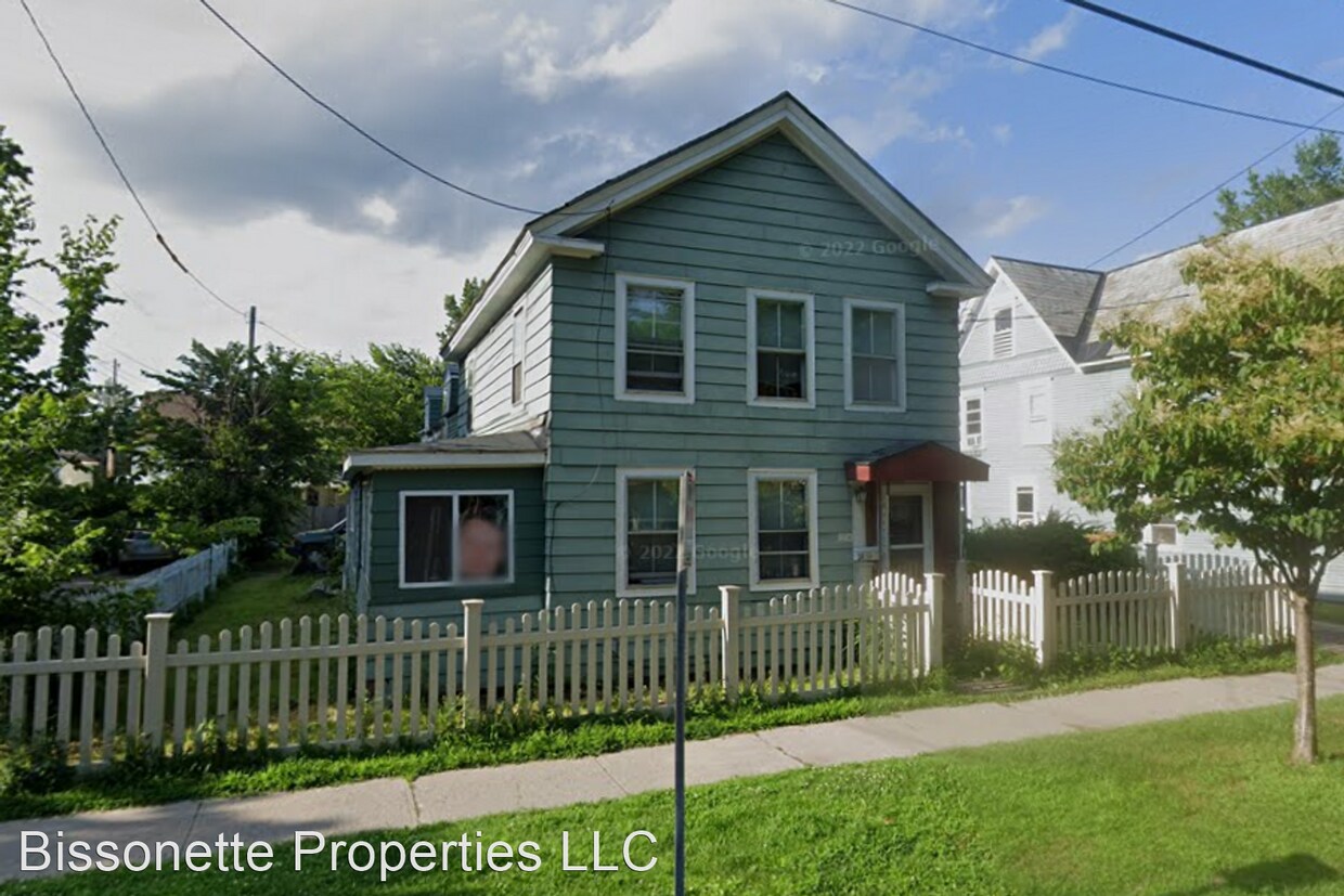 5 br, 1 bath House 24 Monroe Street House Rental in Burlington, VT