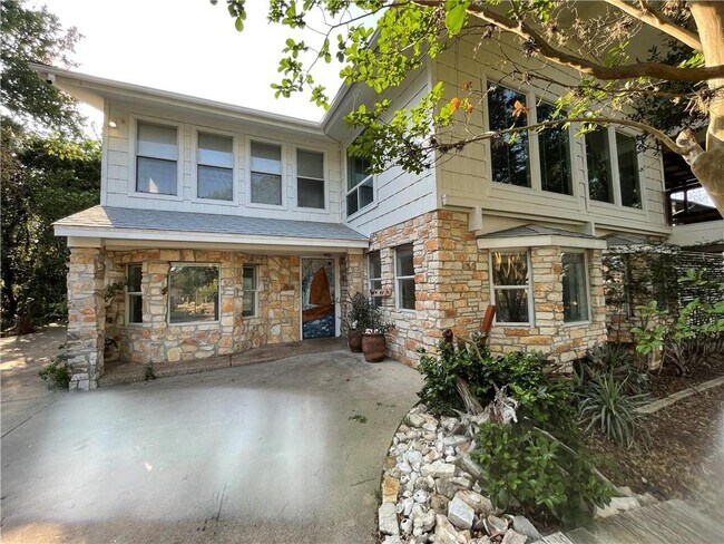 Building Photo - 5802 Longhorn Landing
