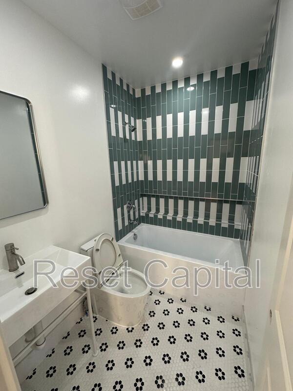 Building Photo - 15 Palisade Ave