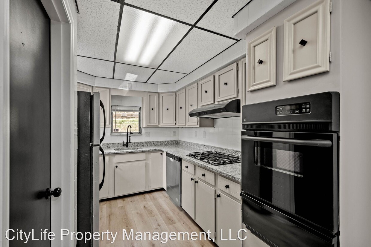 Primary Photo - 3 br, 1.5 bath House - 2334 Wolford St