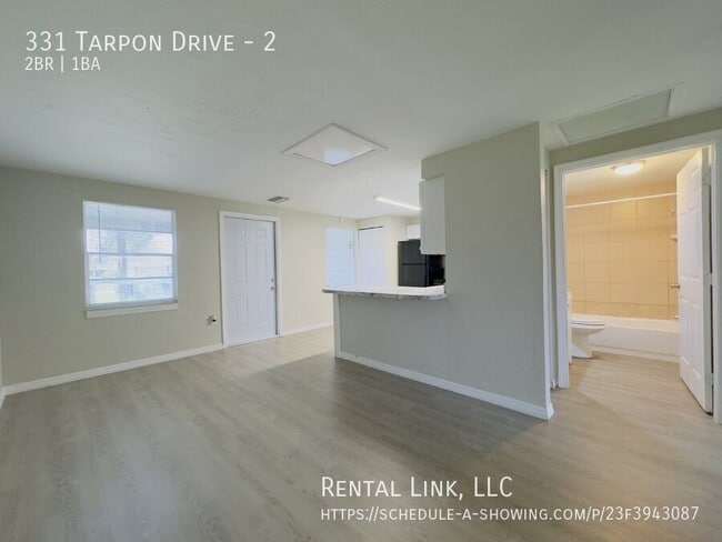 Building Photo - 331 Tarpon Dr