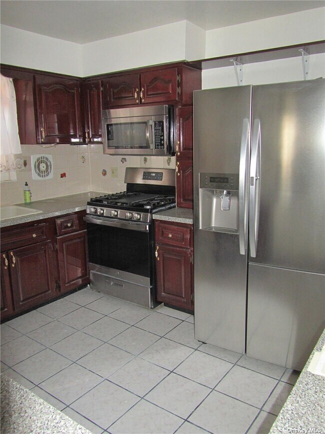 Building Photo - 10530 Flatlands 3rd St