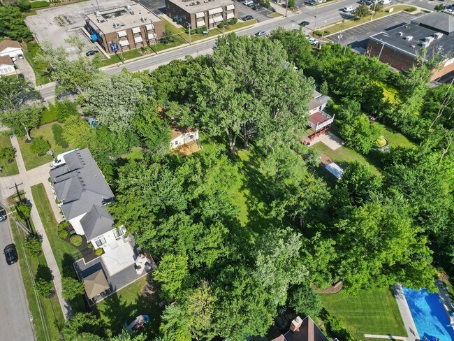 Foto del edificio - 4108 Fairview Ave