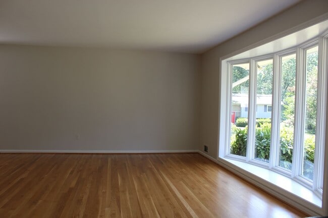 Foto del edificio - 1113 Anesbury Ct