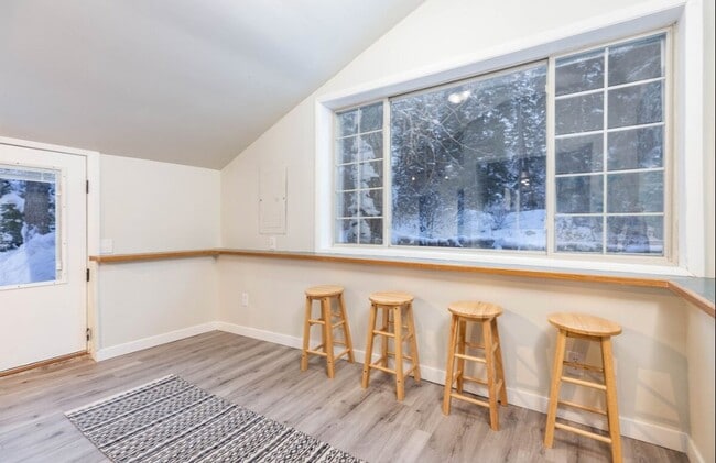 Building Photo - 6820 S Maxfield Dr
