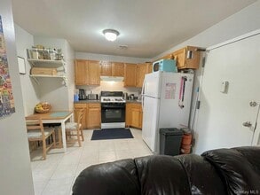Building Photo - 1200 Jericho Tpke