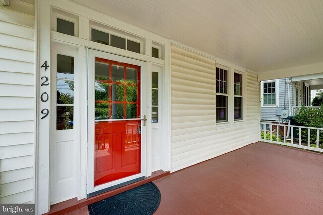 Foto del edificio - 4209 Ellicott St NW