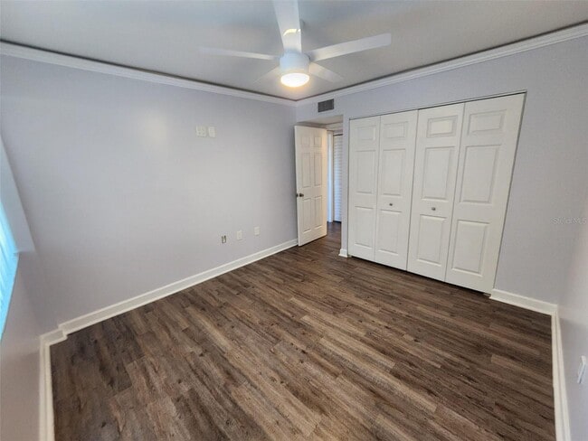 Building Photo - 14800 Walsingham Rd