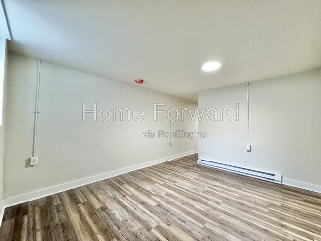 Building Photo - 254 Willard St