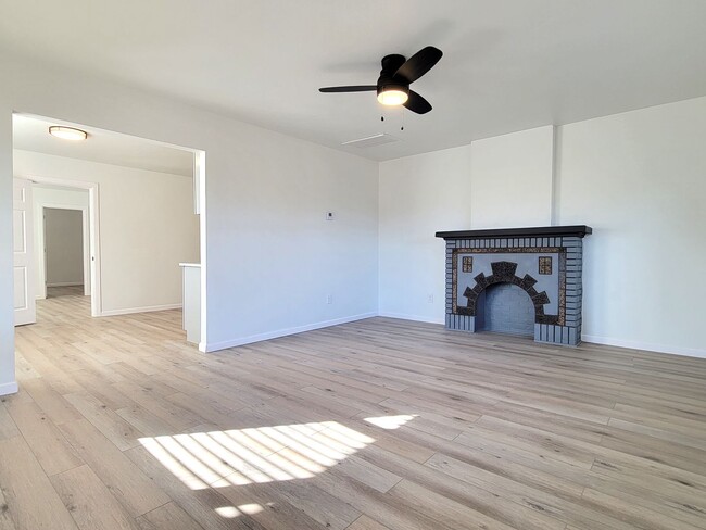 Foto del edificio - 4701 N McKinley Ave