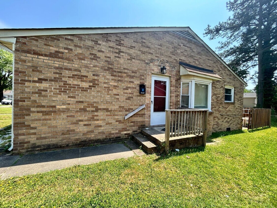 Foto principal - 3549 Seay Ave