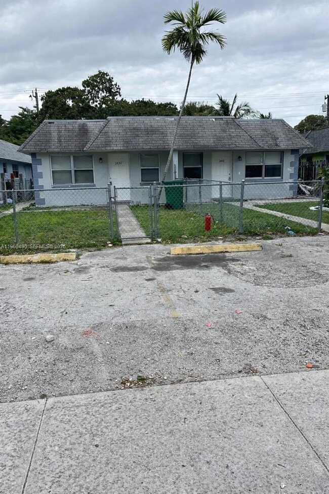 Building Photo - 1439 NW 8th Ave