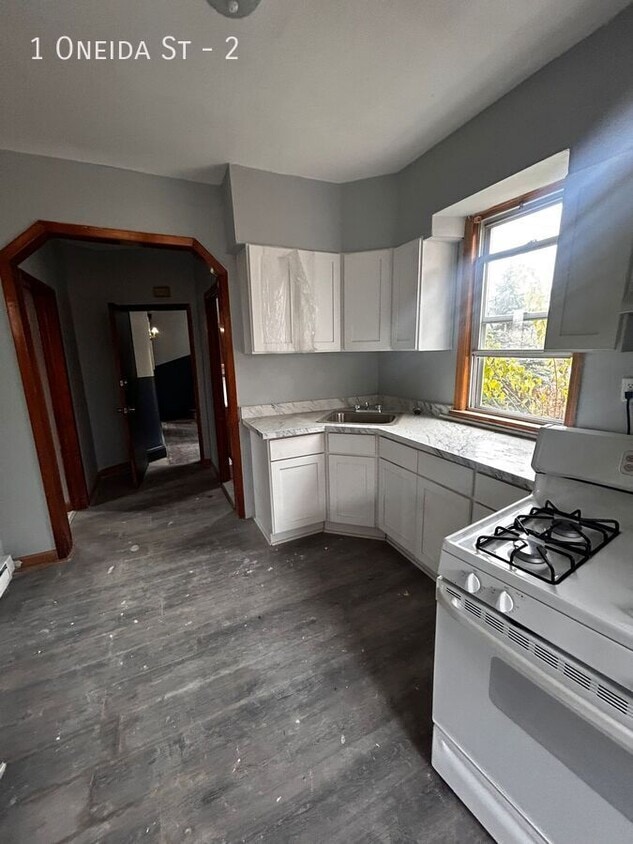 Photo - 1 Oneida St-2
