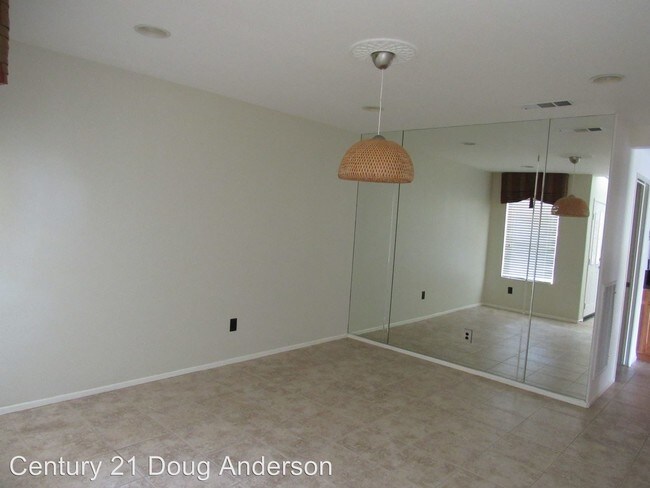 Building Photo - 4 br, 3 bath House - ***2113 KRYSTAL AVENUE