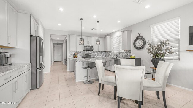 Foto del edificio - 40410 W Haley Dr