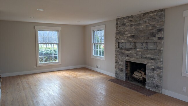 Foto del edificio - 25 Red Bud Rd