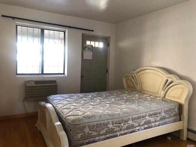 Foto del edificio - 137-39 Mulberry Ave