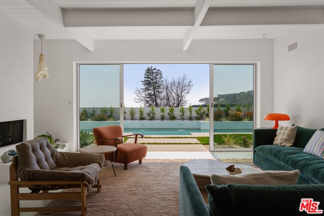 Foto del edificio - 1227 Tellem Dr