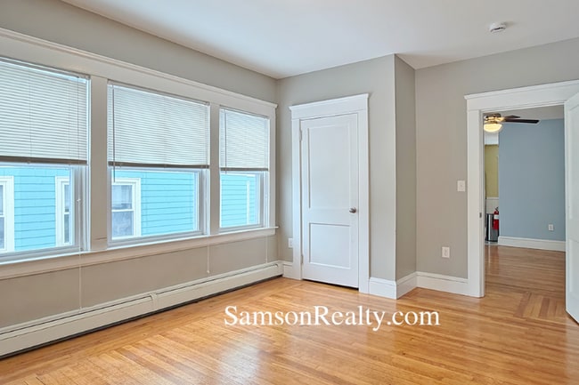 Foto del edificio - 104 Carrington Ave