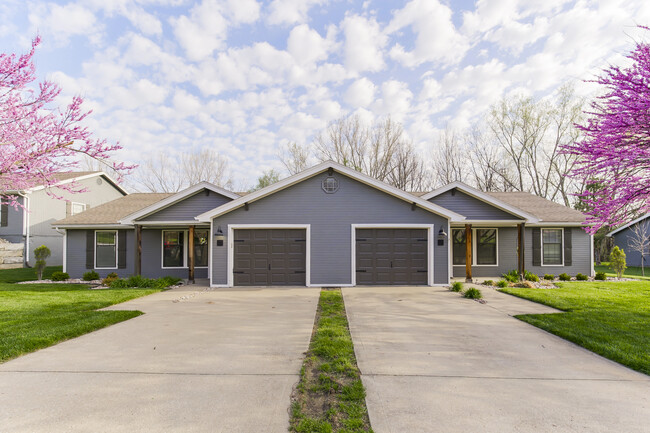Building Photo - 24 Wallingford Dr