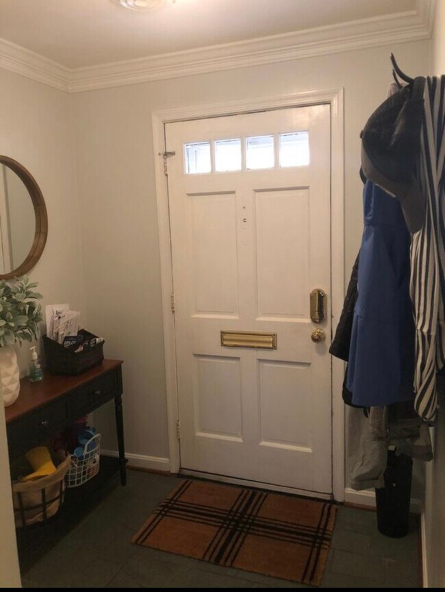 Foto del edificio - 630 S Columbus St