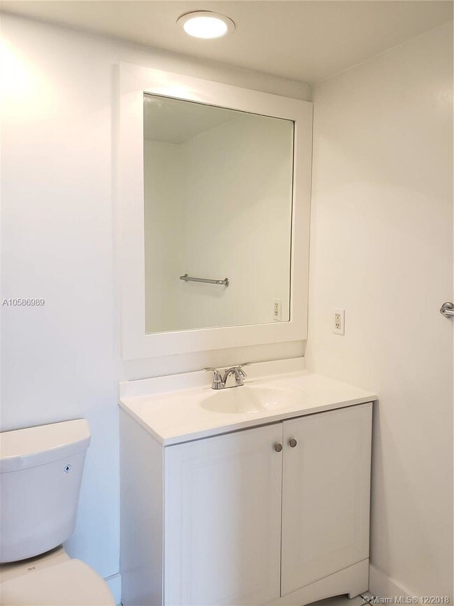 Foto del edificio - RESIDENCES ON HOLLYWOOD BEACH CONDO