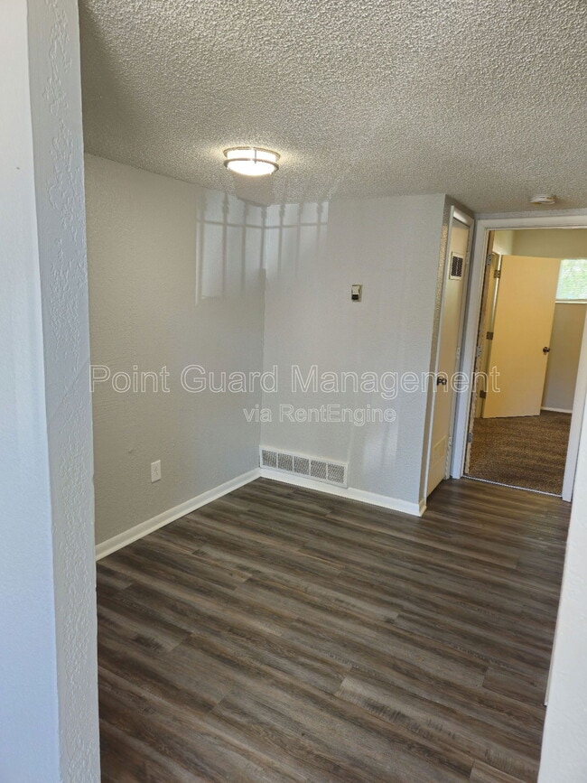 Building Photo - 1420 Cambridge Pl