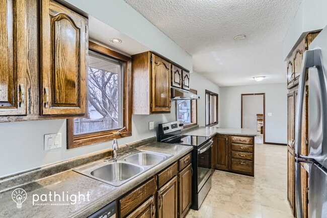 Building Photo - 1400 Gary Drive, St. Paul Park, MN, 55071