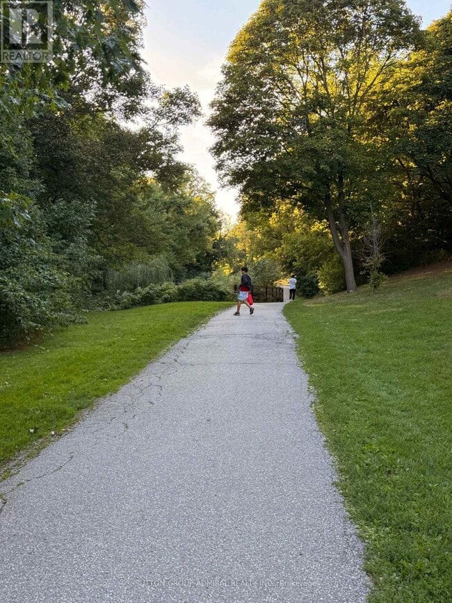 Building Photo - 25 Pebble Byway