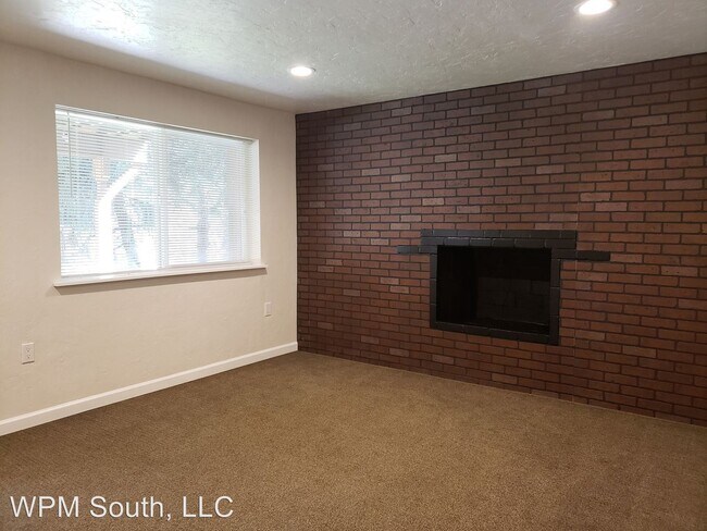 Building Photo - 2 br, 1 bath House - 30212 7th Ave S