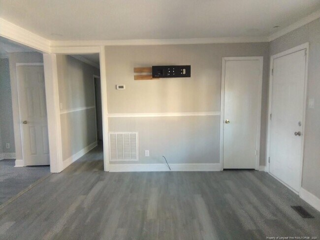 Foto del edificio - 6131 Lonestar Rd