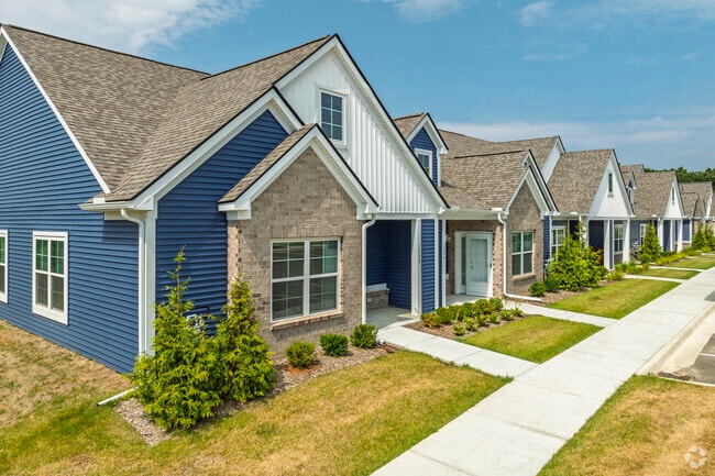 Building Photo - Highland Knolls