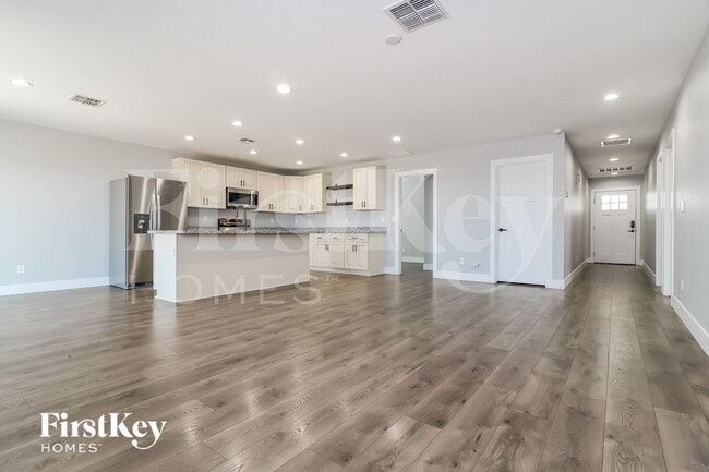 Foto del edificio - 3858 W Tamarisk Ave