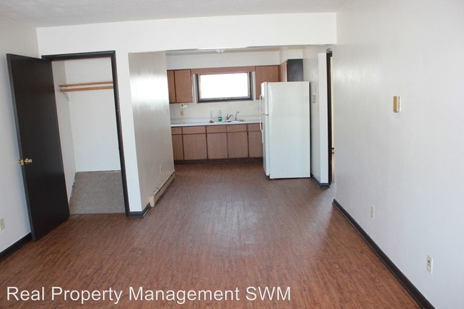 Building Photo - 206 Karen Dr