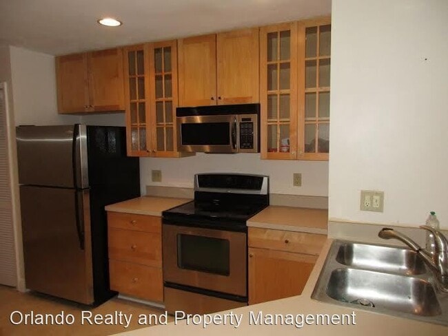 Building Photo - 2 br, 2.5 bath House - 4883 Walden Circle #69