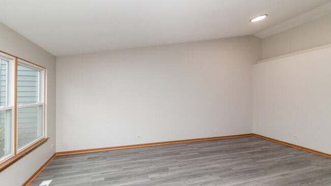 Foto del edificio - 1248 Huntington Dr