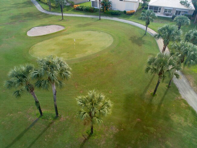 Building Photo - 18157 SE Fairview Cir