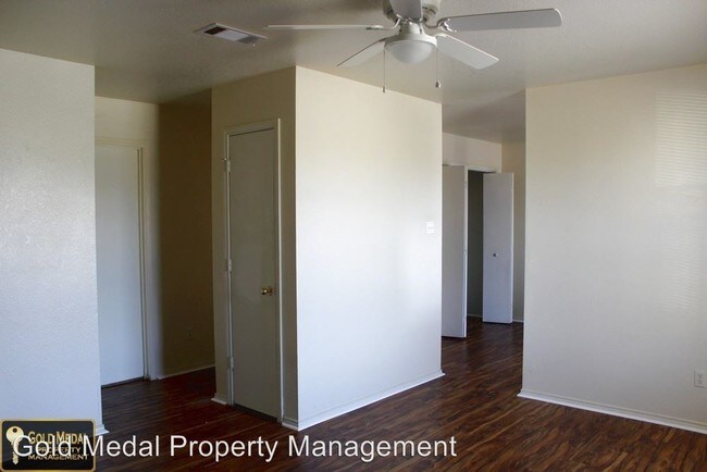 Building Photo - 1101 Horizon Dr